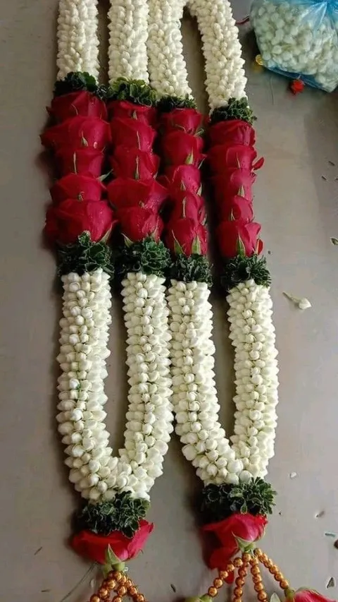 ரோஜா மல்லிகை மணமாலை